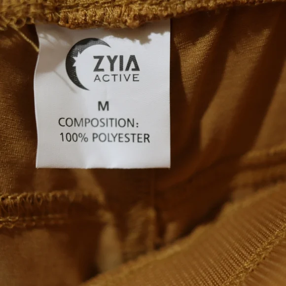 ZYIA High Waist Tan Shorts Relaxed Fit - Picture 10 of 11